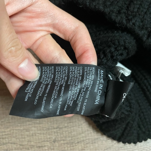 Club Monaco Toque - Picture 3 of 4